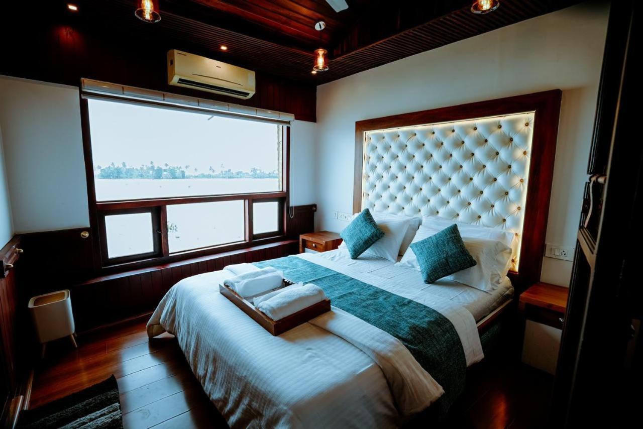 מלון Alappuzha Why Not Houseboat מראה חיצוני תמונה
